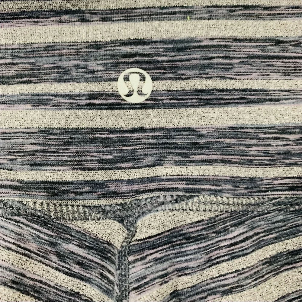 lululemon Wunder Under Gray Striped Crop - Picture 2 of 5